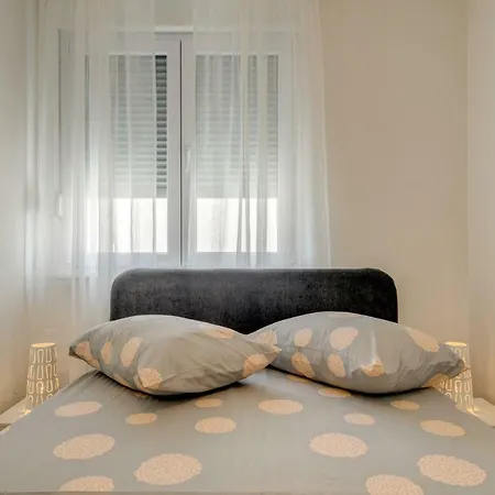 I&d Apartman *